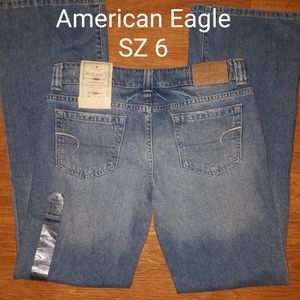 BNWT AMERICAN EAGLE SZ 6